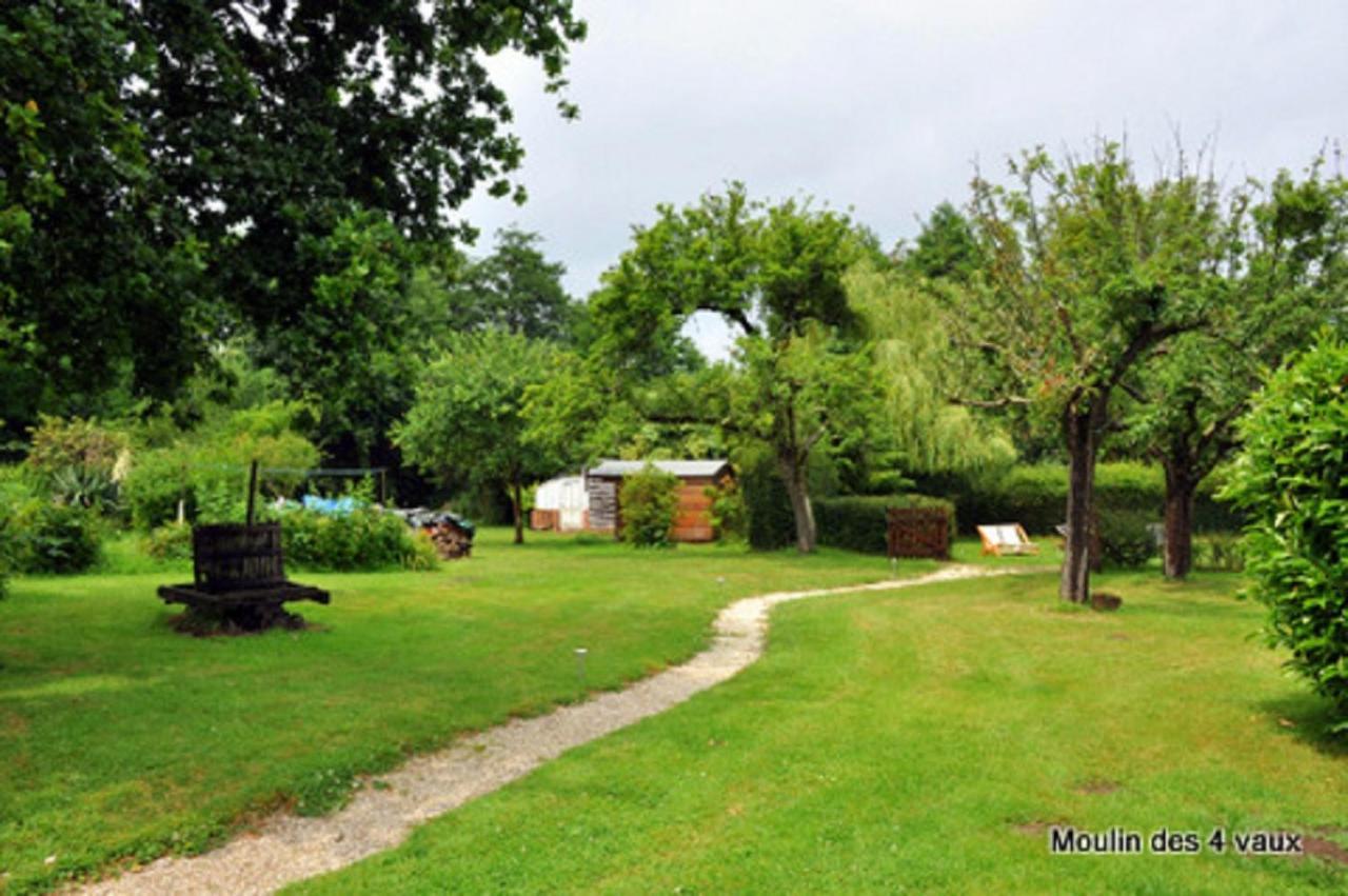 Gite Le Moulin Des 4 Vaux Saint-Étienne-la-Thillaye Zewnętrze zdjęcie